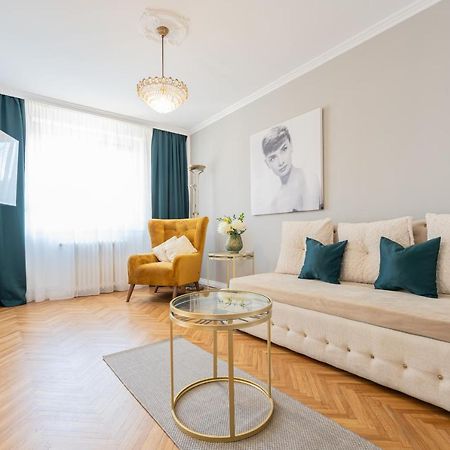 Apartament Haga Flat Oradea Zewnętrze zdjęcie