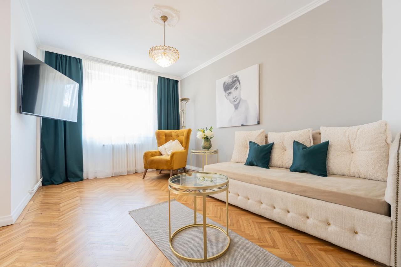 Apartament Haga Flat Oradea Zewnętrze zdjęcie